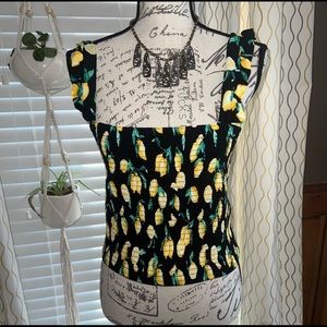 NWT Victorias Secret PINK Smocked Top with ruffled straps. 🍋